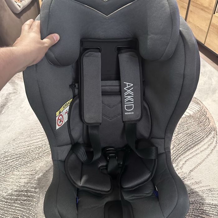 Scaun auto Axkid Minikid 2 (2022) cu accesorii