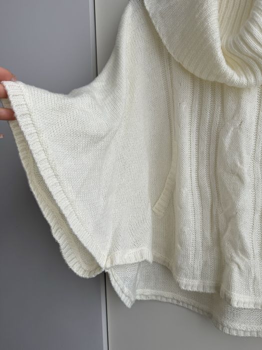 Плетено пончо с поло яка