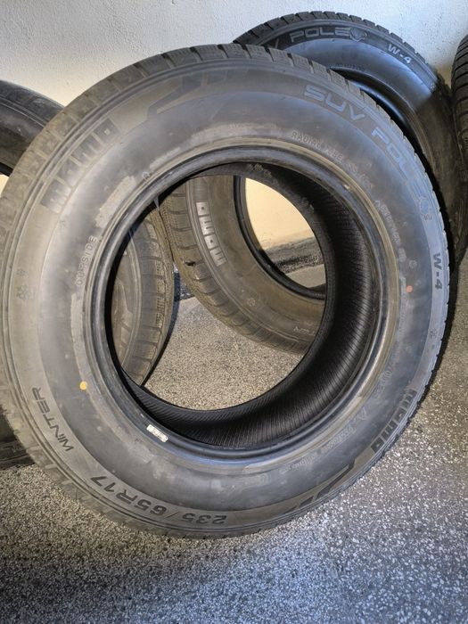 Гуми 235/65/17 зимни