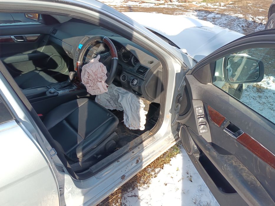 Мерцедес ц200 646