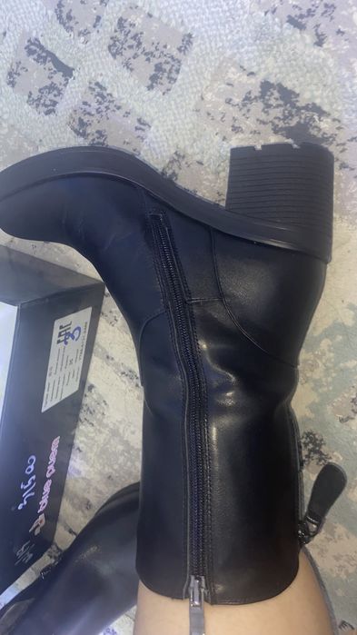 Зимние кожанные сапоги