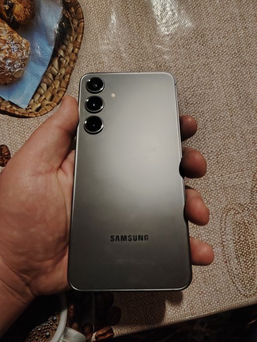 Продам Samsung S24+