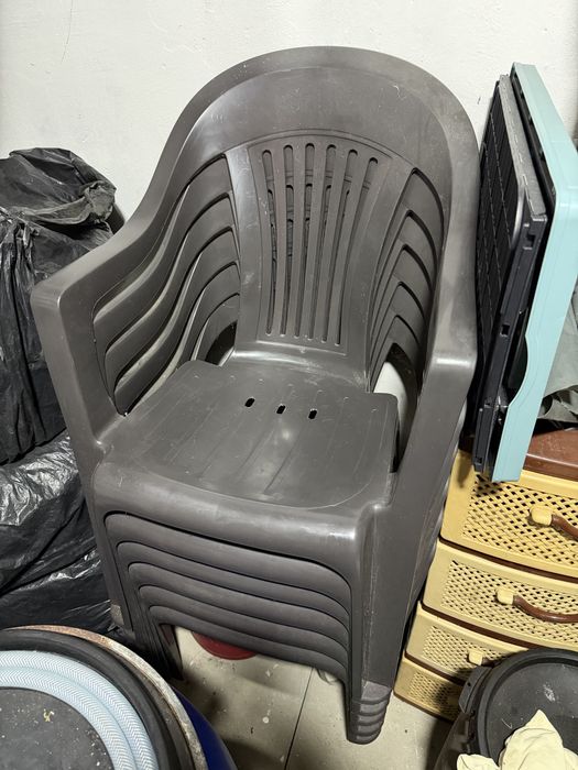 Scaune Plastic Noi