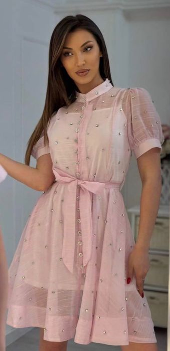 Висок клас рокля с камъни