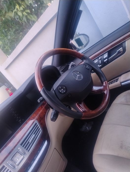 Dezmembrez Mercedes S320 W221 perna compresor amortizor modul capota