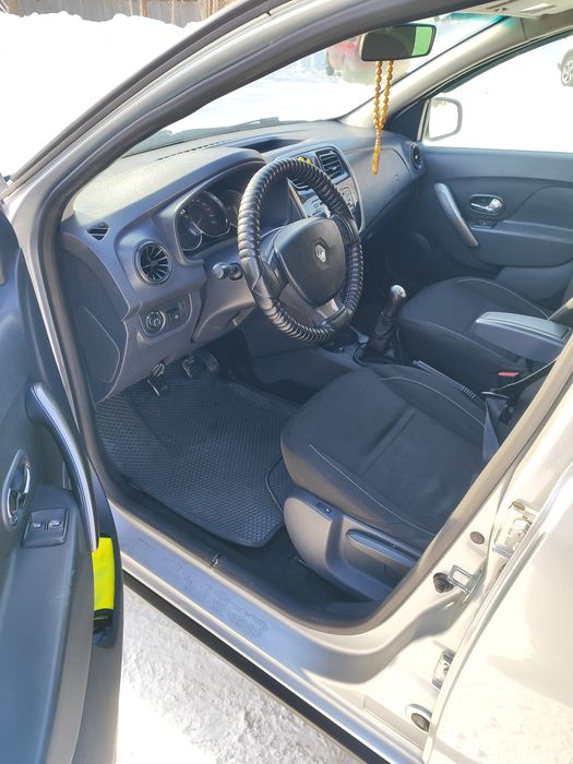 Рено Сандеро Степвей 2015 г