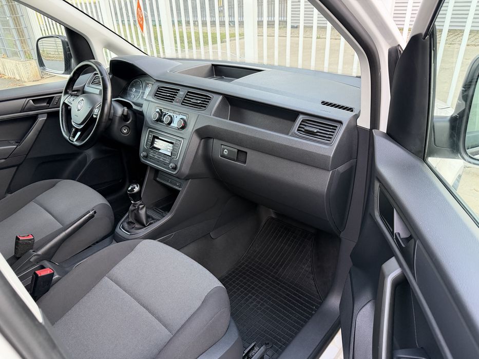 Volkswagen Caddy 2018 Motor 2.0 TDI 102 CP Manuala Euro 6 , Persoana Juridica TVA inclus Deductibil !