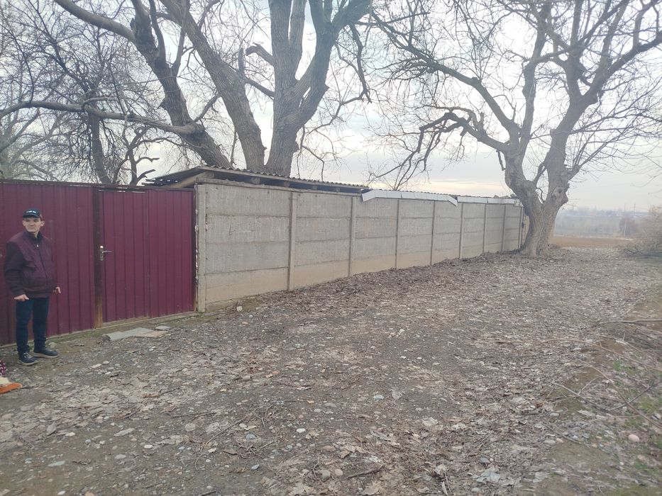 Ховли жой Сотилади ёки арендага ёки алишамиз.