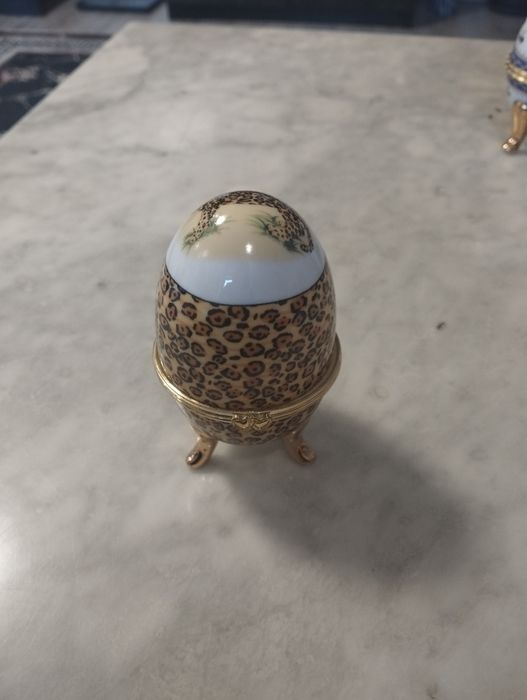 Порцеланови якца