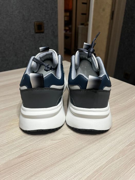 Кроссовки мужские