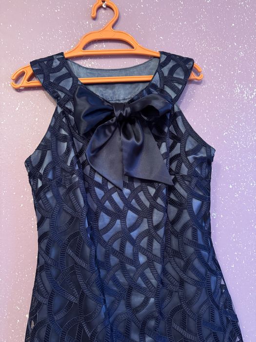 Платья нарядные и повседневные