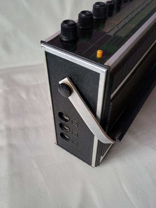 Aparat radio romanesc de colectie