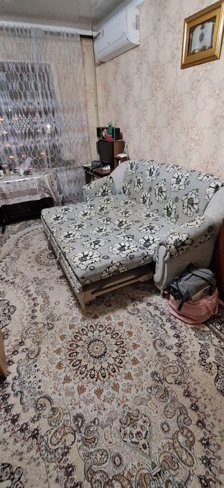 Диван раскладной и 2 кресла