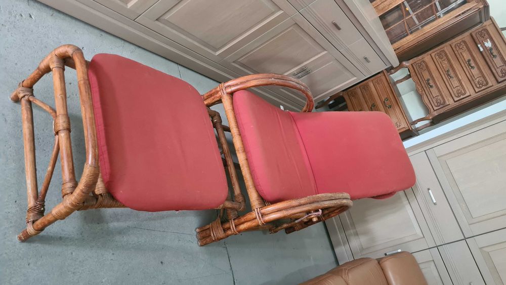 ратанов шезлонг стол с табуретка за крака