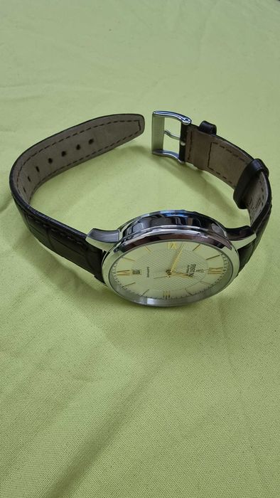 Часовник Festina Automatic Sapphire Date Dress