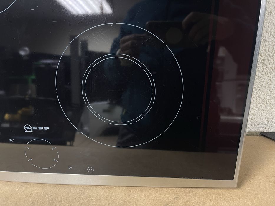 Стъклокерамичен плот NEFF - T1573N0