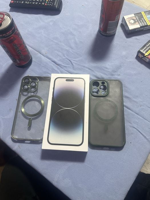 Vand sau schimb iphone 14 pro max impecabil