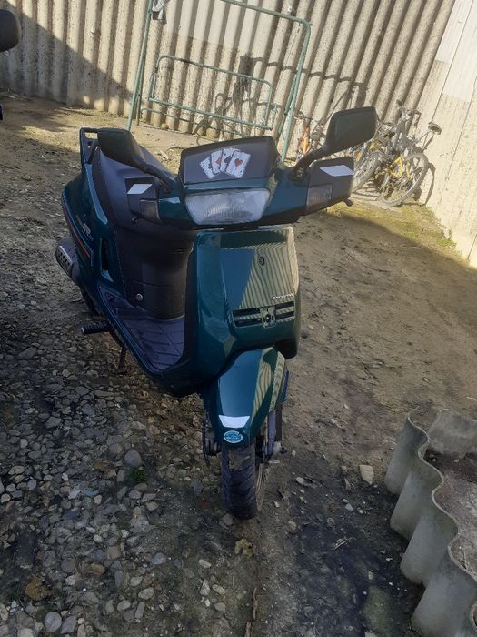 Scuter de vînzare