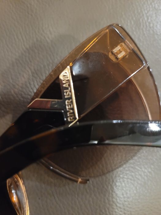 Слънчеви очила RIVER ISLAND