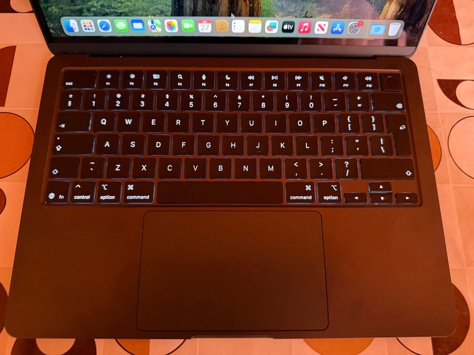 Продавам Apple MacBook Air 13” M4 – Space Gray — миниатюра 8