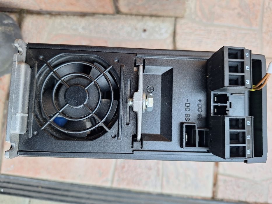 Convertizor de frecventa Danfoss VLT2807