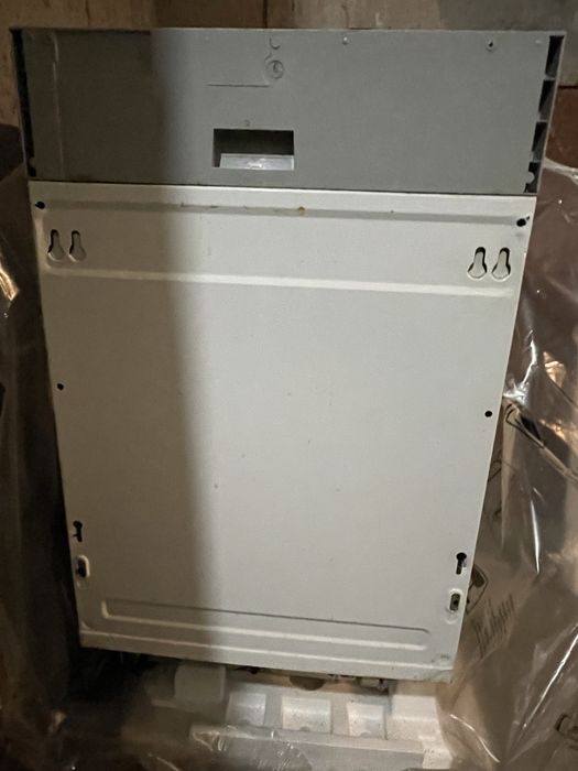 Подарявам Съдомиялна за вграждане zanusi zdts100 с проблем