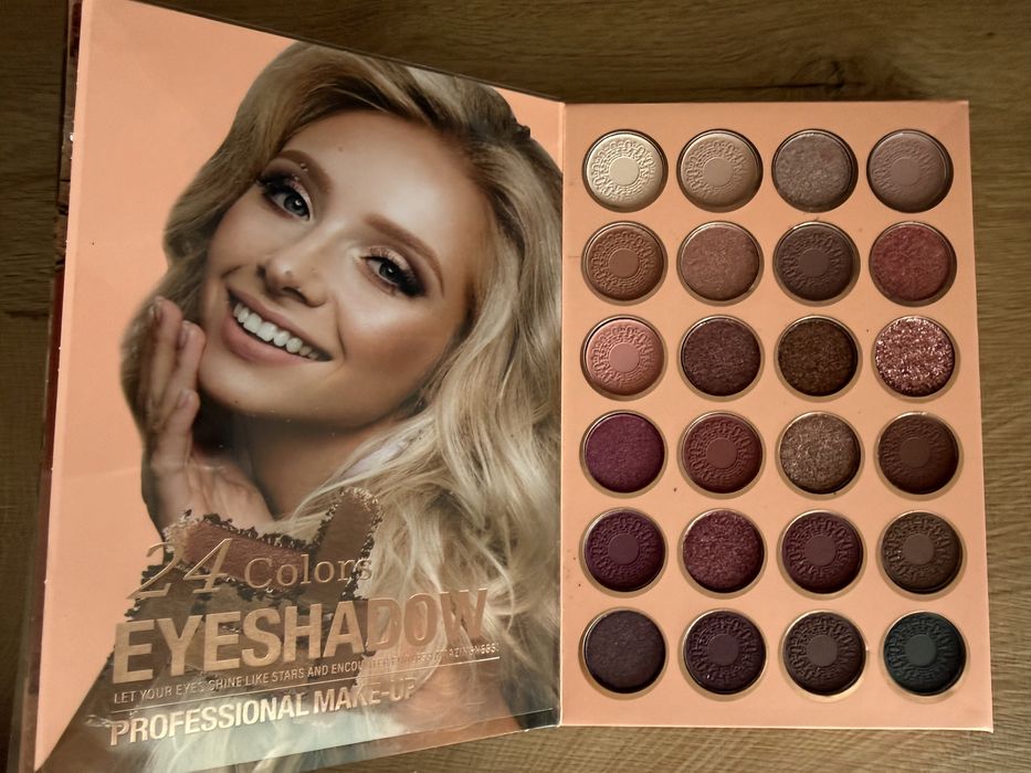 Палитра сенки всичко в 1