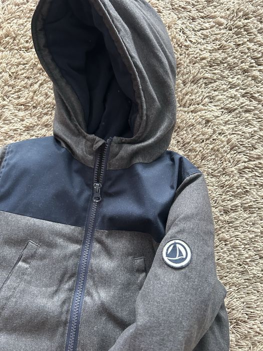Petit Bateau зимно палто, 6 г./116 см. Носено малко, отлично състояние. Много топло, с мека поларена подплата и качулка. Цена 68 евро