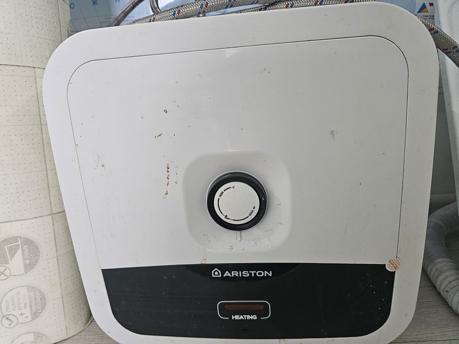 водонагреватель Ariston
