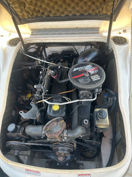 Моторна лодка Sea Ray 180 sport в Гърция