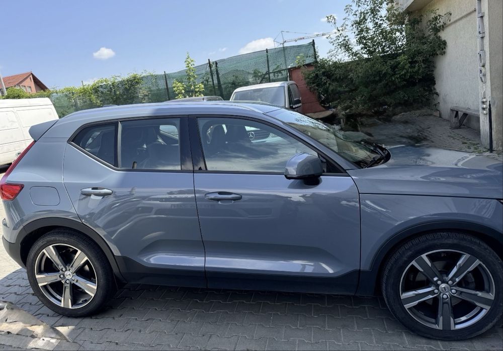 VOLVO XC40 2020 — imagine 3