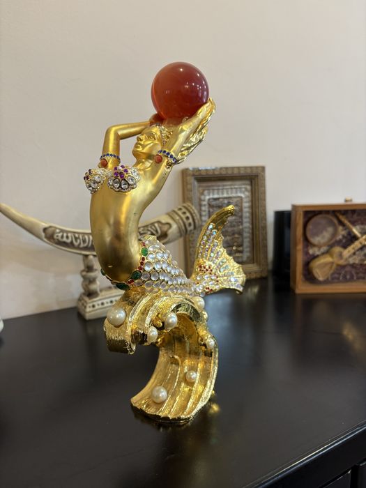 Статуэтки сувенир