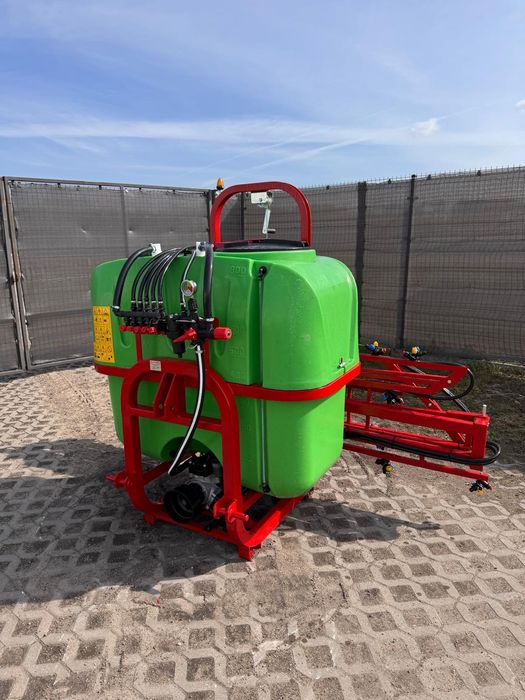 Опрыскиватель навесной Польша .