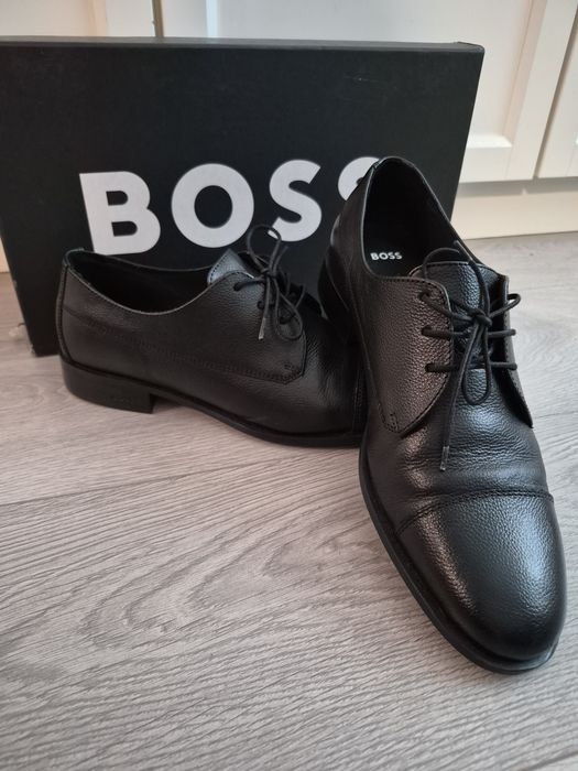 Мъжки обувки Boss, 41 номер
Цена 150 евро.