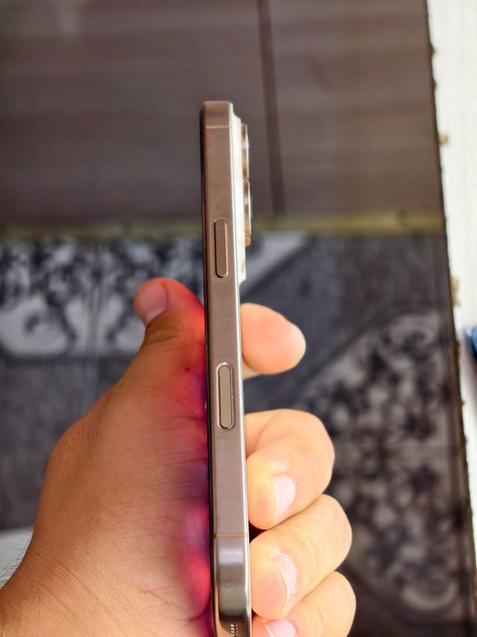 Iphone 16 pro в идеальном состоянии айфон 16 про