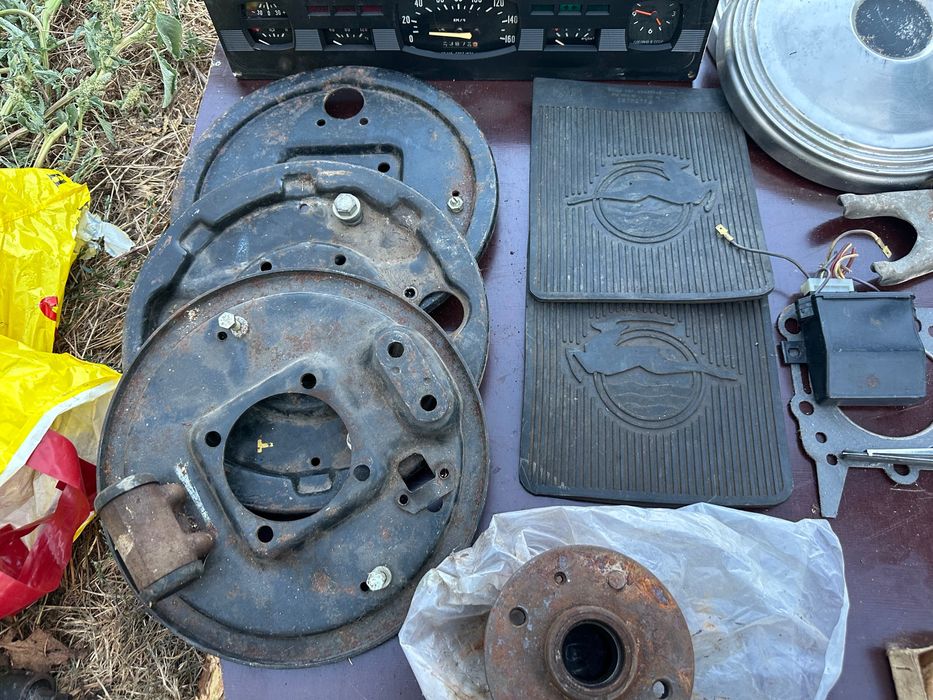 Продавам много нови части за Волга газ 24