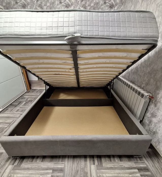 Кровать двуспальная