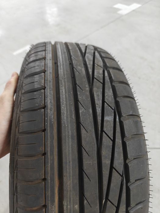 Anvelopa cauciuc 215 55 R17 de vara Goodyear
