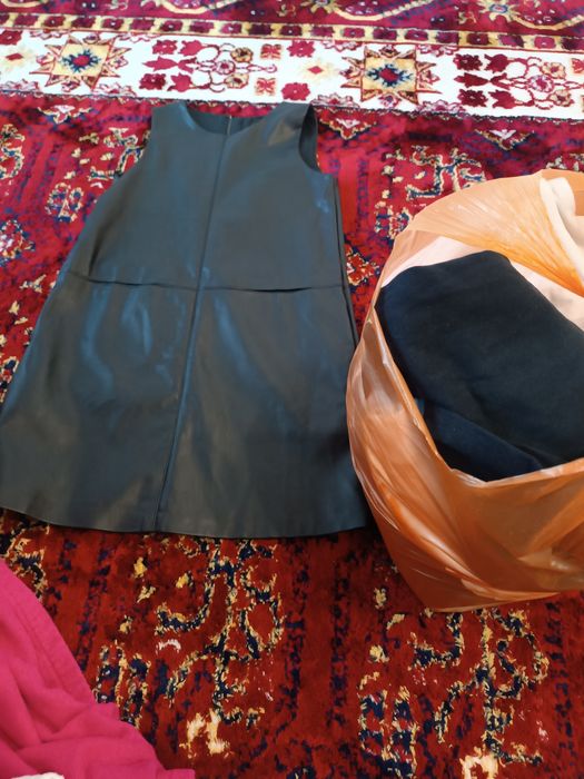 Отдам вещи для девочек 7 лет