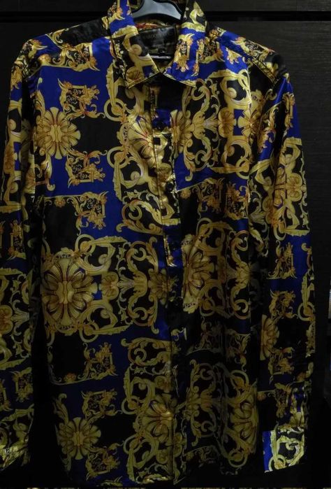 Чисто нова оригинална риза на Versace – луксозен дизайн, стилна кройка