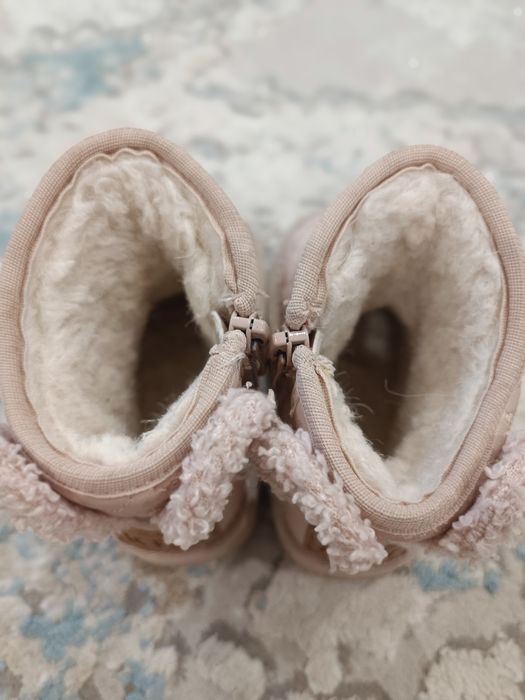 Продам детские зимние уги