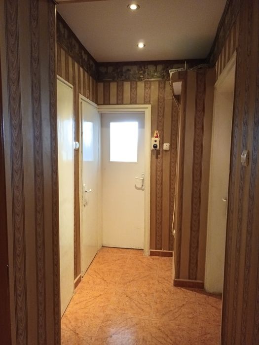 Продава се Четиристаен апартамент в Плевен, Идеален център - 120 кв.м за 1084 €/кв.м - Снимка #13