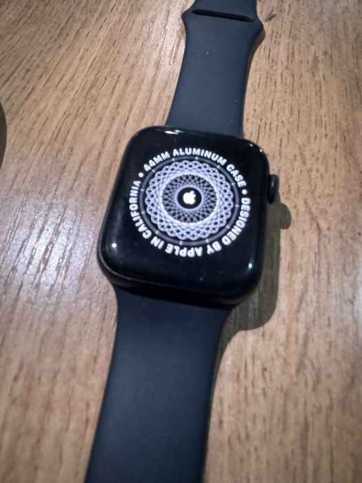 Apple Watch SE 44mm СРОЧНО!!