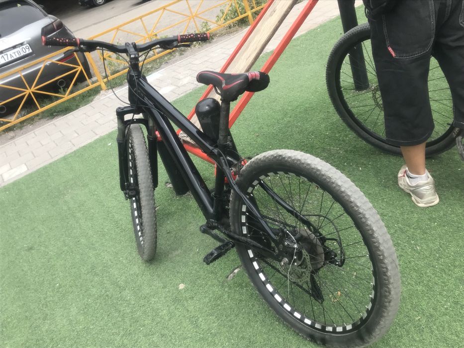 Продам велик крашенный DUSHIMA