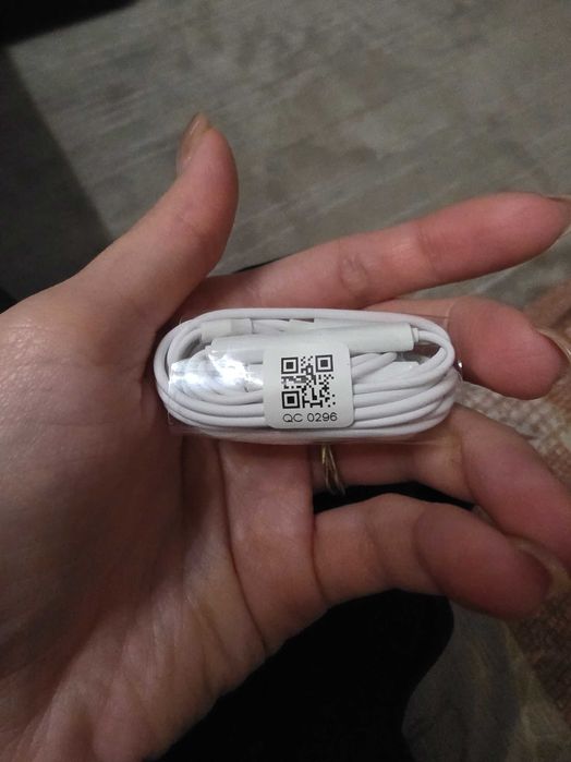 Слушалки Samsung, Huawei, Vodafone