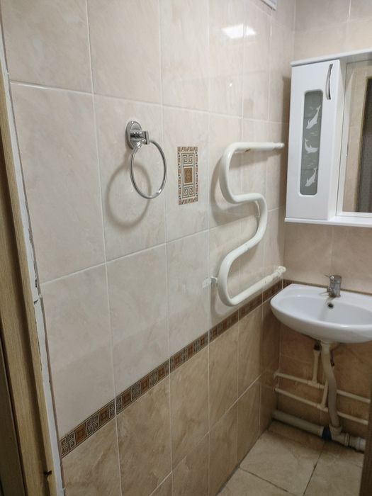 Продам 1комм квартиру