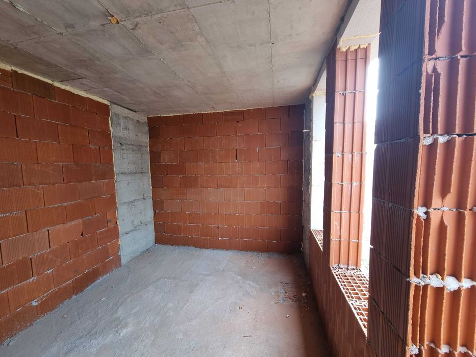 Продава се Тристаен апартамент в Благоевград, Широк център - 95 кв.м за 916 €/кв.м - Снимка #2