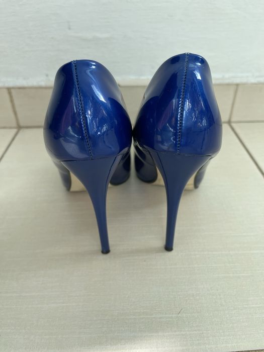 Дамски обувки на Тенденз