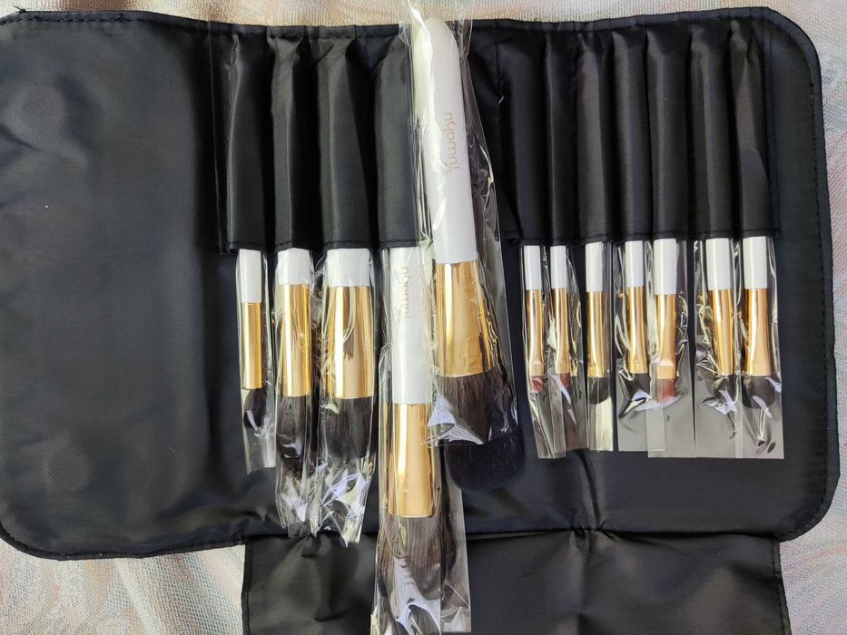 Четки за грим Yuwaku 12 броя