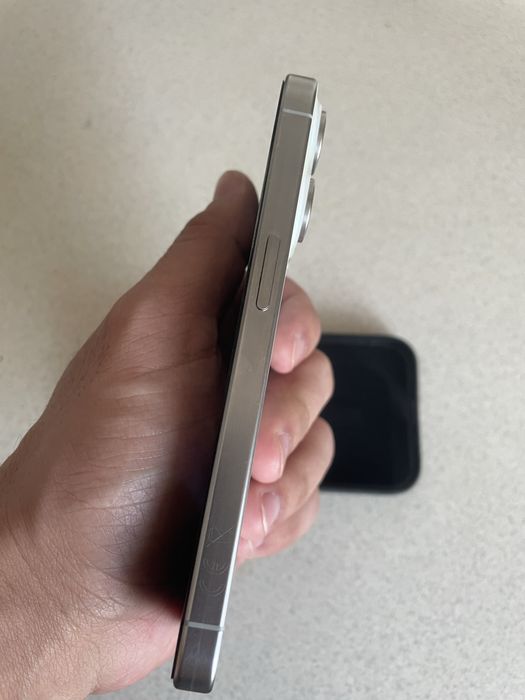 Продам iPhone 15 Pro